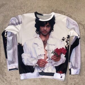 Graphic Sweatshirt with Iconic Print